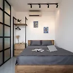 Bui Vien Luxury Suites - Free Laundry Pool & Gym & Elevator Service